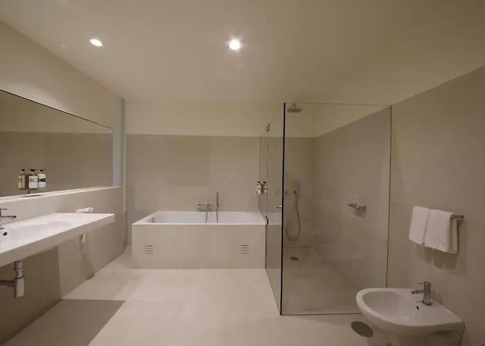 Montebelo Mosteiro De Historic Alcobaça